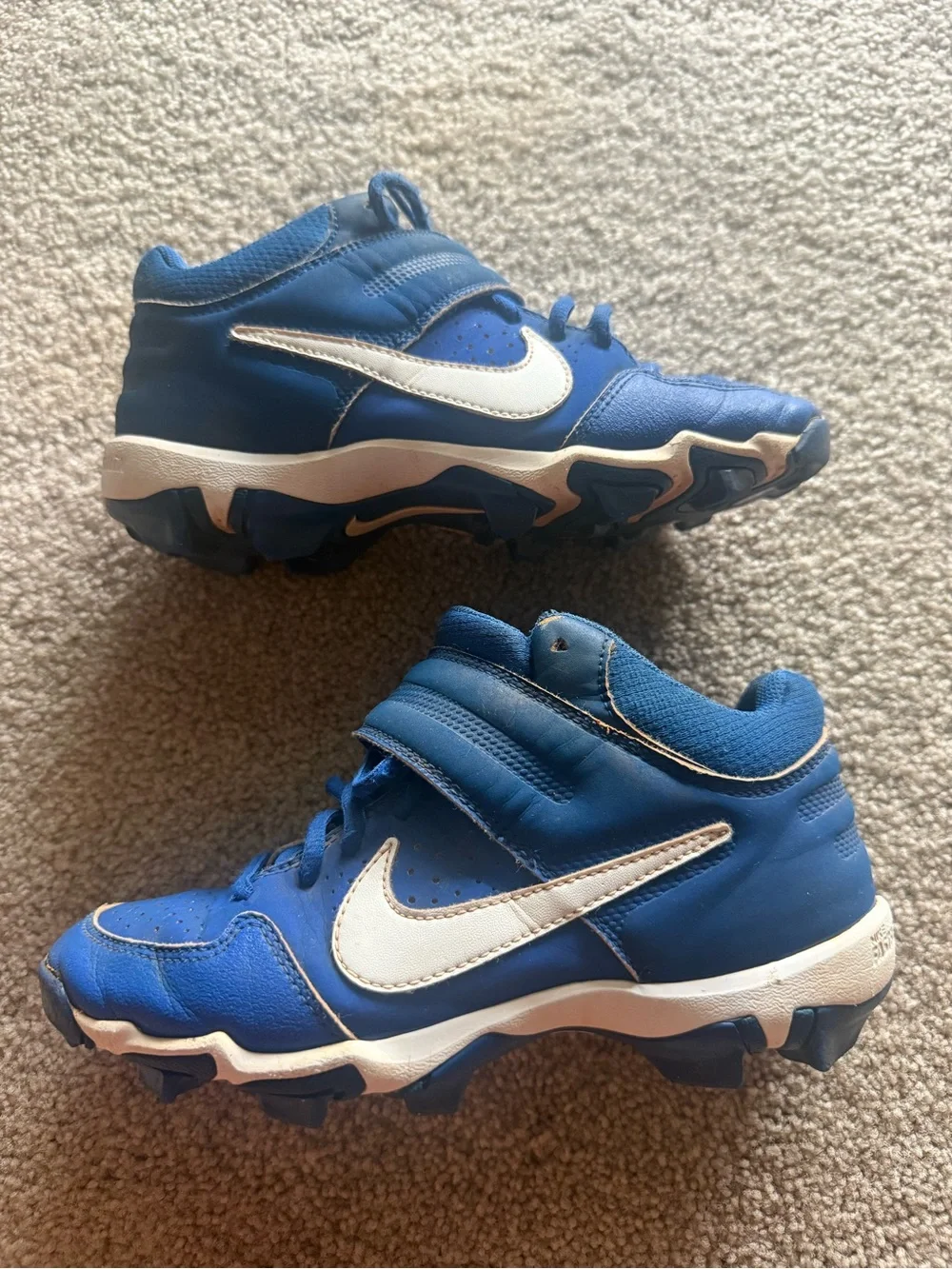 Nike Alpha Huarache Youth Cleats, Size 4